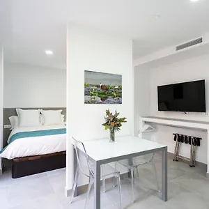 https://8-lacus-adaptado.catalonia-hotels.com